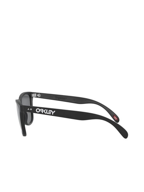 back image of oakley-square-black-frame-black-lens-sunglasses