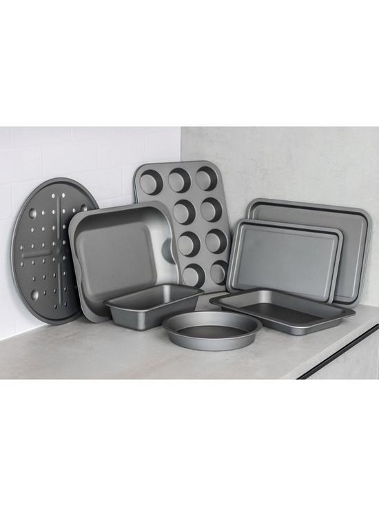stillFront image of kitchencraft-8pc-baking-and-roasting-set-gift-boxed