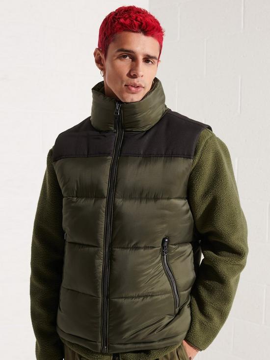 front image of superdry-code-gilet-moss