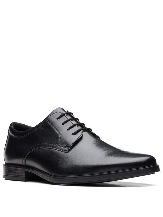 front image of clarks-howard-walk-shoes-black