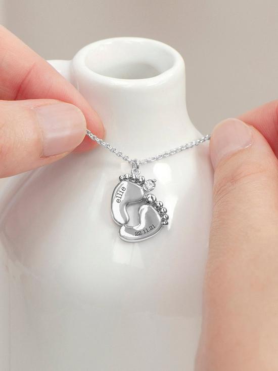 stillFront image of treat-republic-personalised-baby-feet-necklace-in-silver