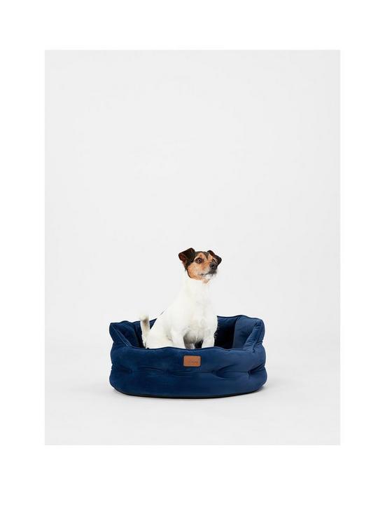 front image of joules-chesterfield-pet-bed--nbspnavy