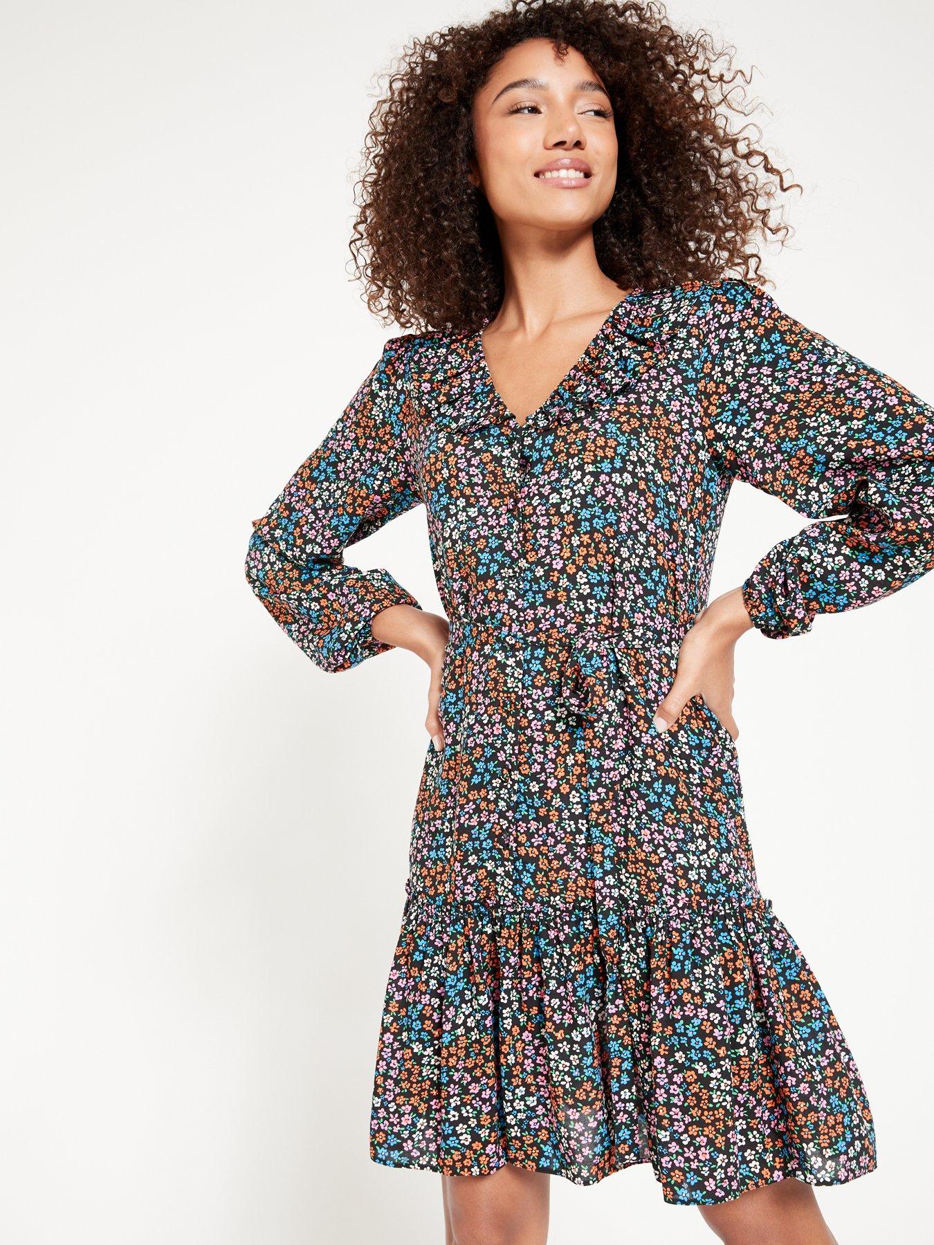  image of everyday-ruffle-v-neck-skater-dress-floral-print