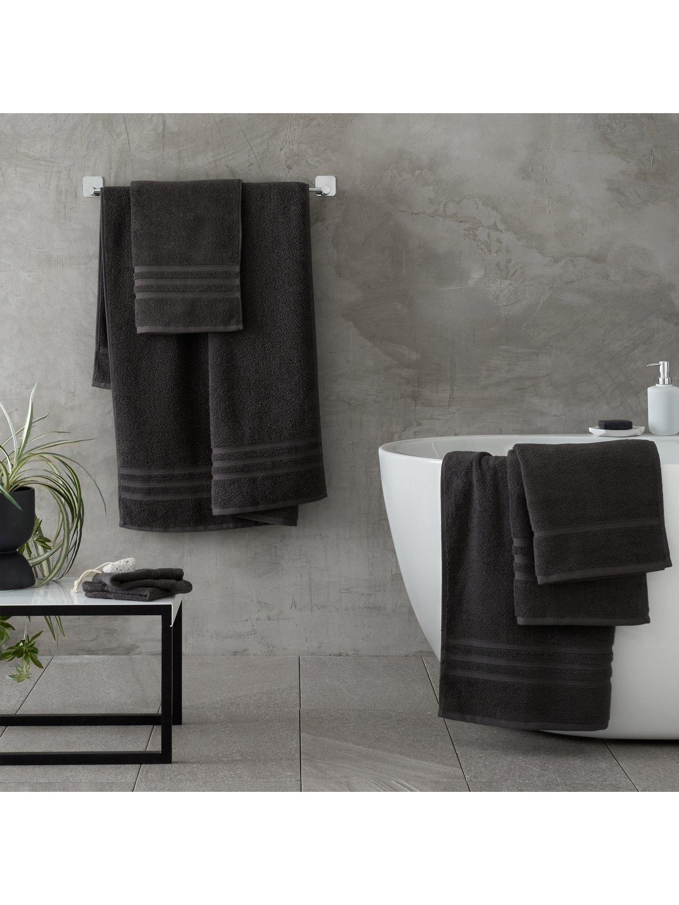 Image 4 of 6 of Catherine Lansfield Zero Twist 100% Cotton Towel Collection