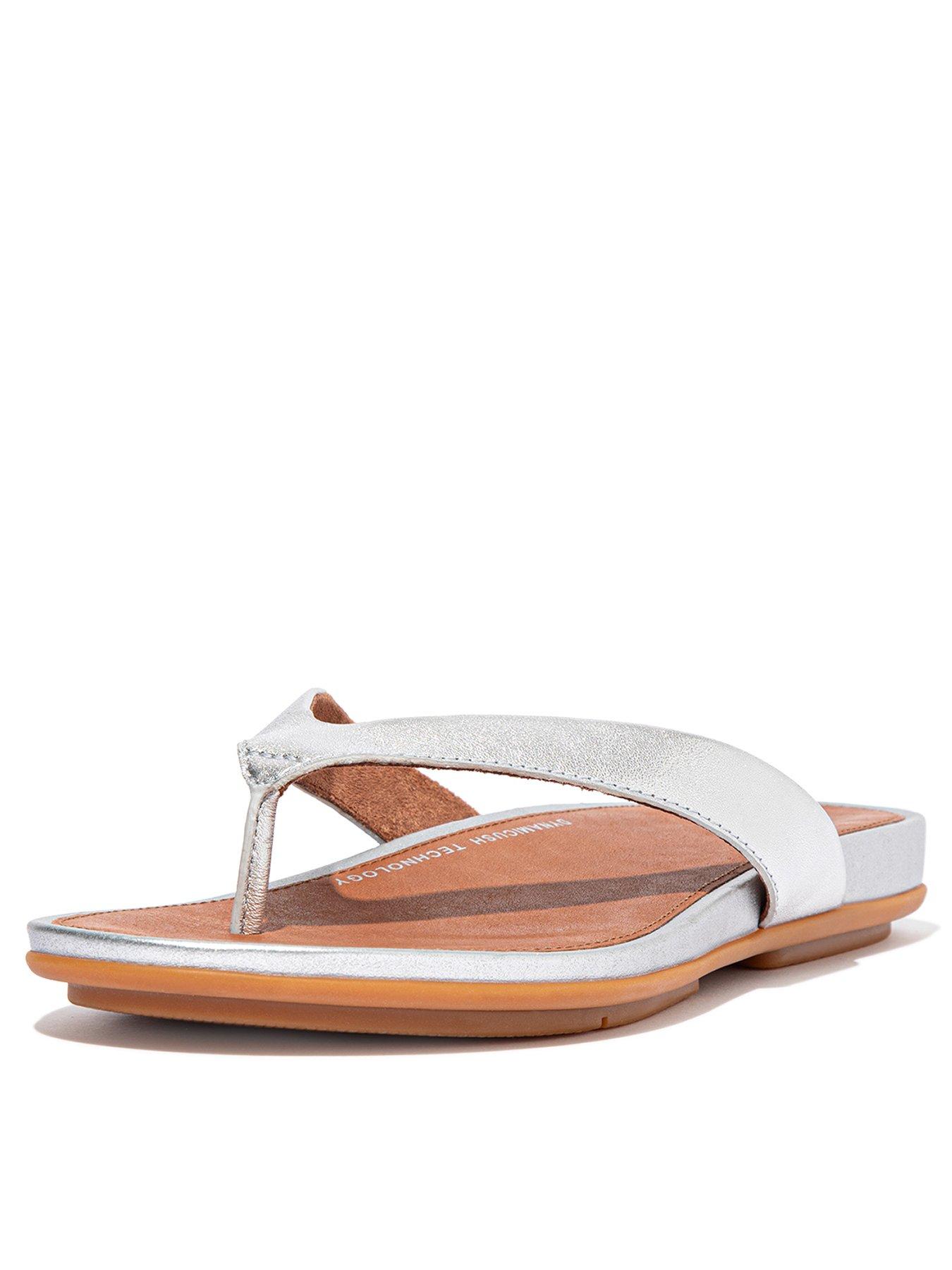 Clarks spa leather flip 2024 flops