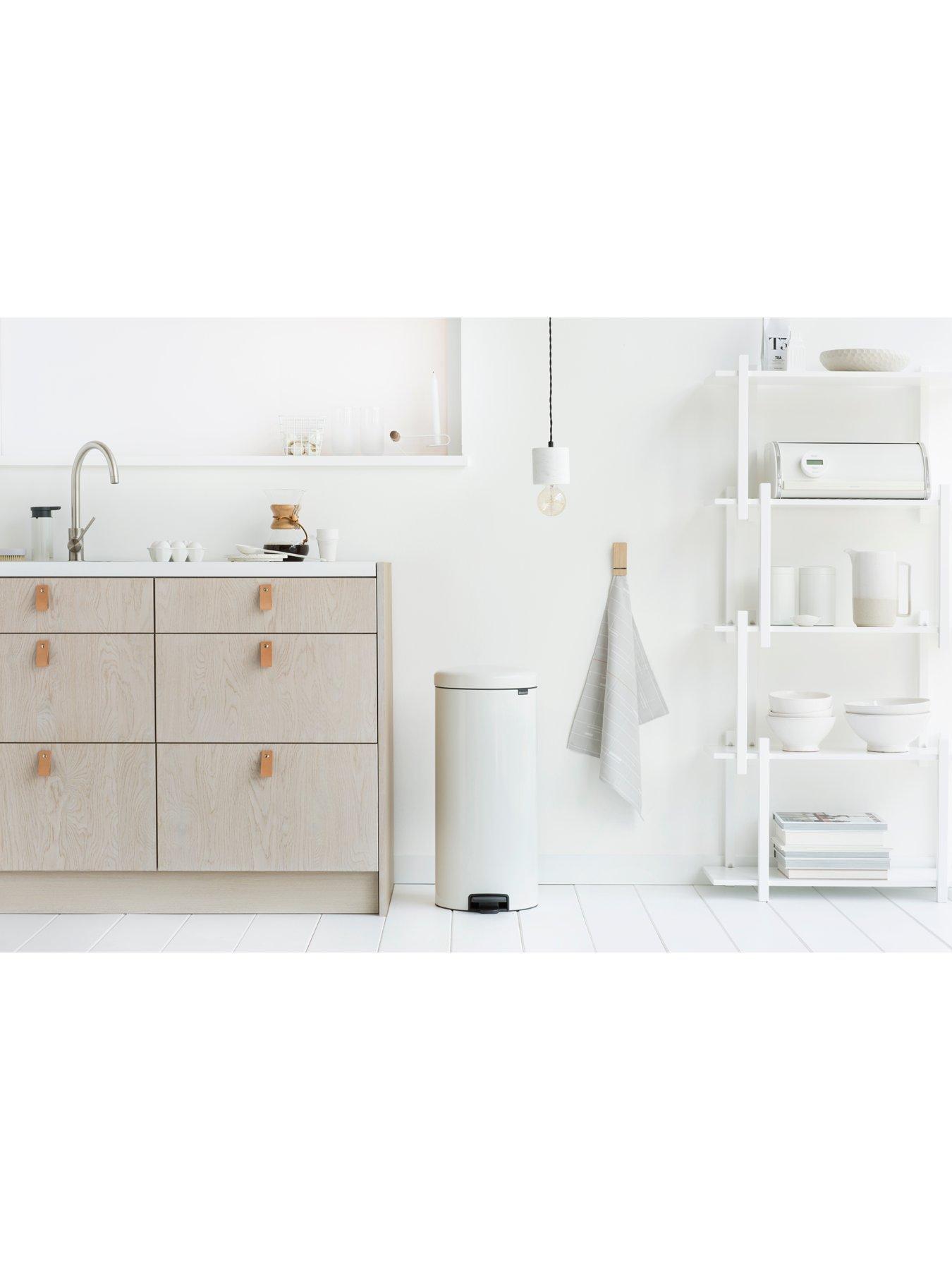  image of brabantia-newicon-30-litre-bin-in-white