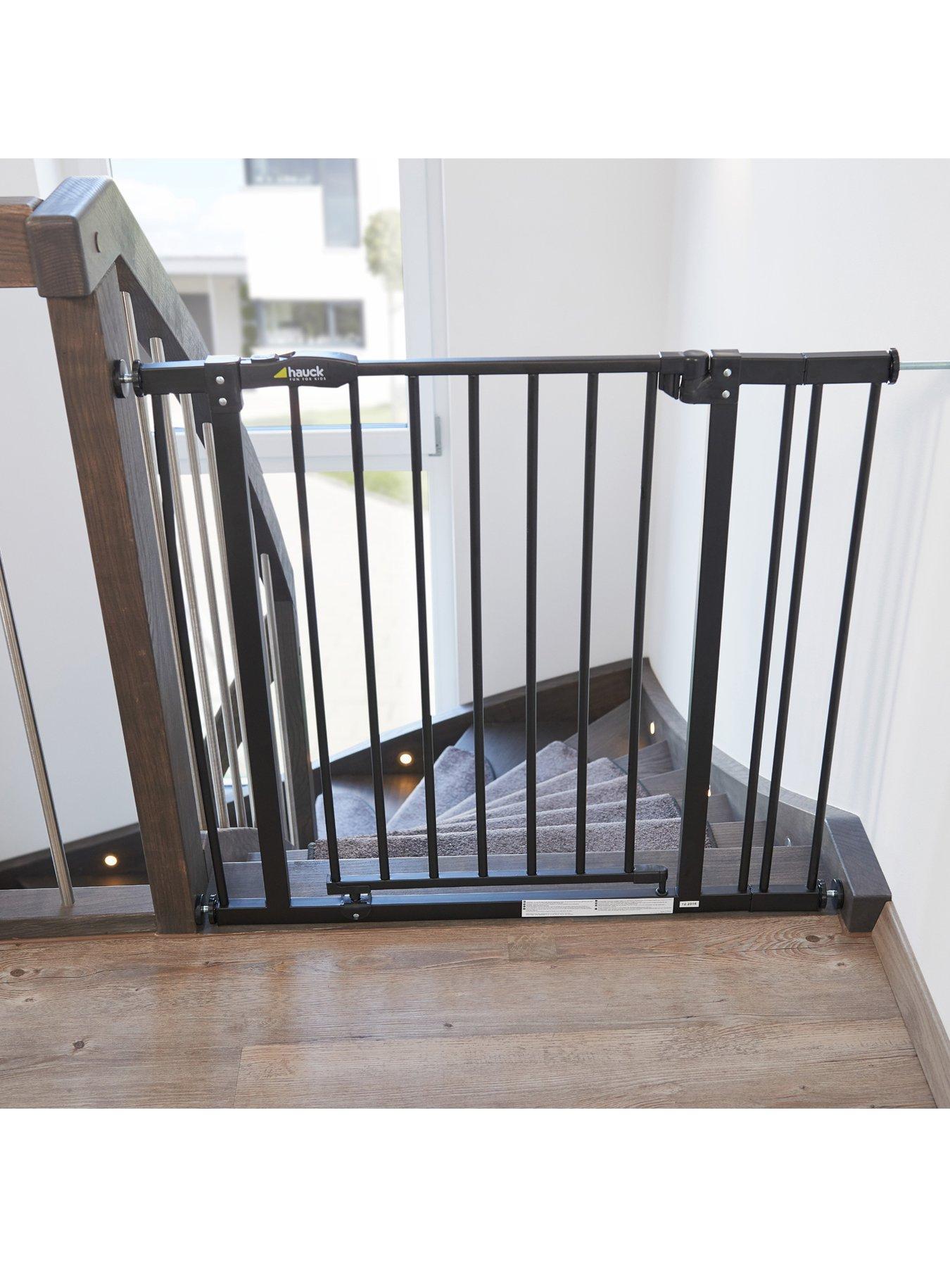  image of hauck-close-n-stop-safety-gate-including-9-cm-extension-charcoal