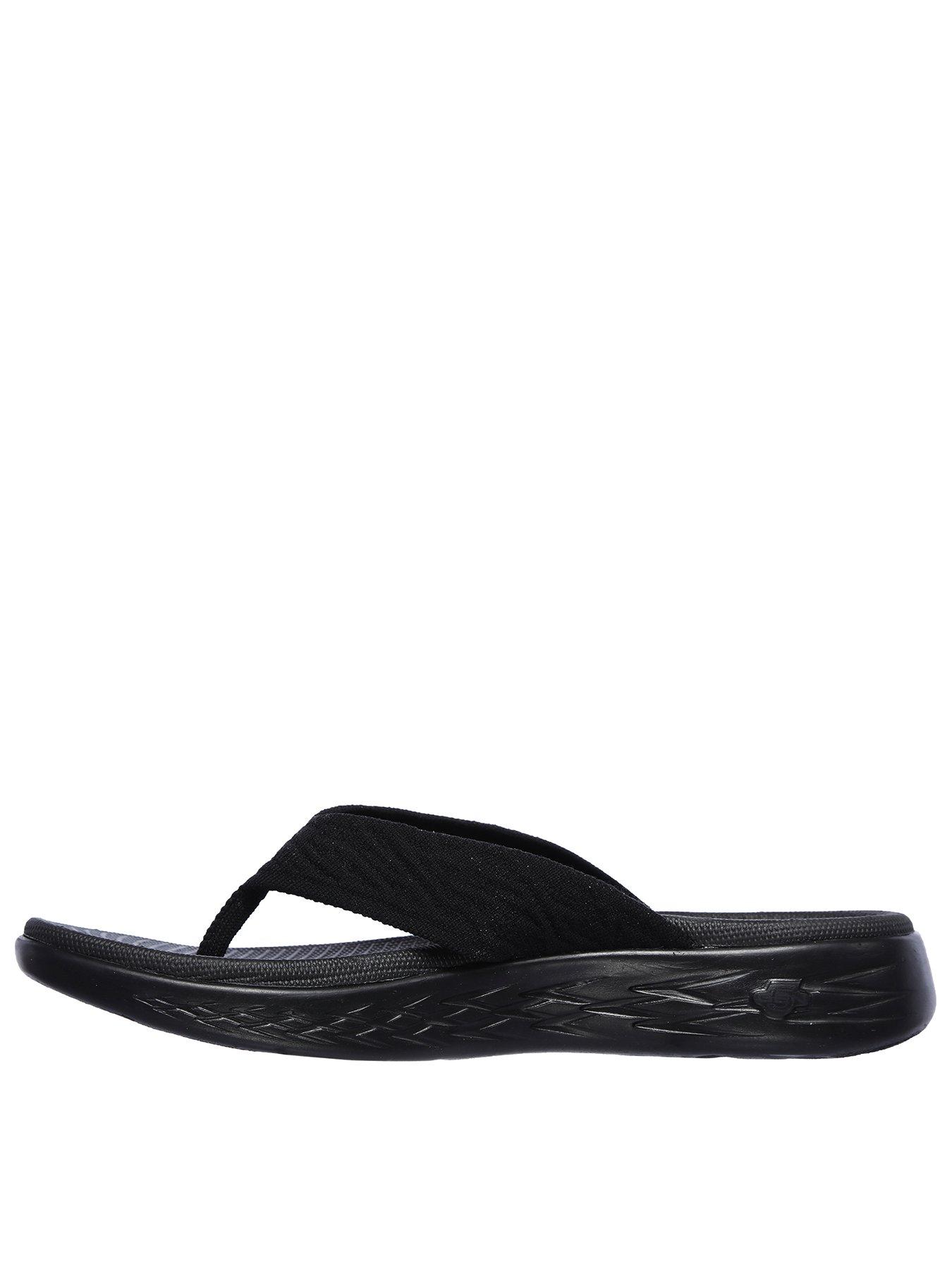 Skechers on the on sale go 4 flip flops