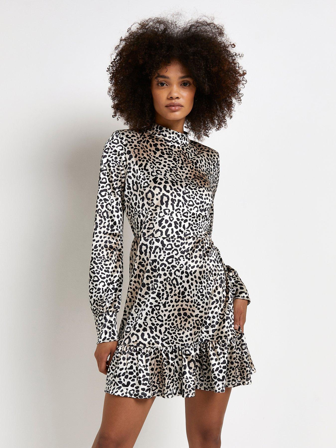 River Island Shoulder Pad Velvet Animal 