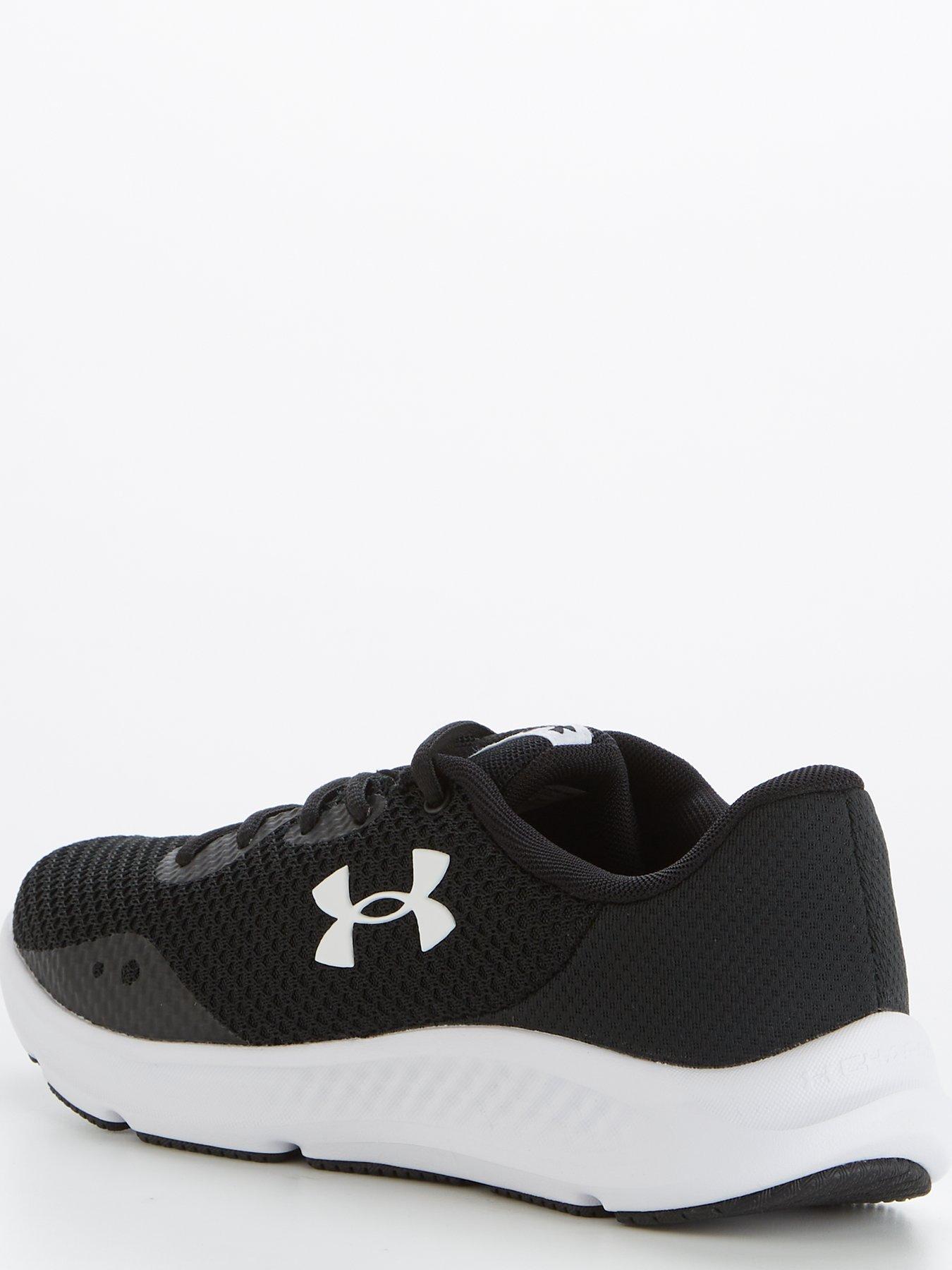 Under armour outlet charged trainers