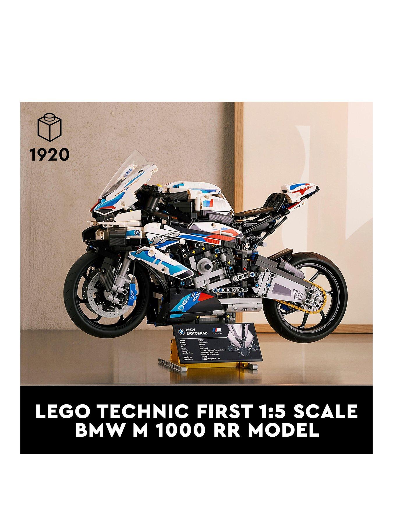 Image 2 of 8 of LEGO Technic Bmw M 1000 RR 42130