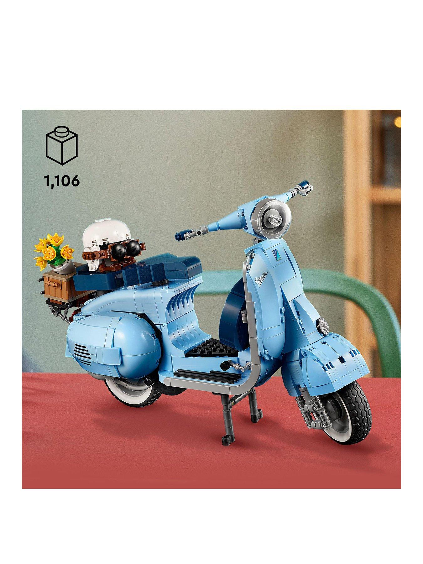 Image 2 of 8 of LEGO Icons Vespa 125