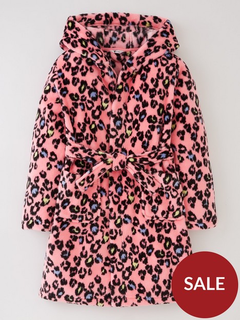 everyday-girls-leopard-fleece-robe-hot-pink