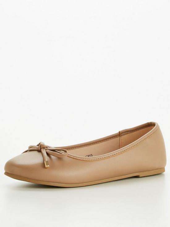 front image of everyday-round-toe-ballerina-cappuccino