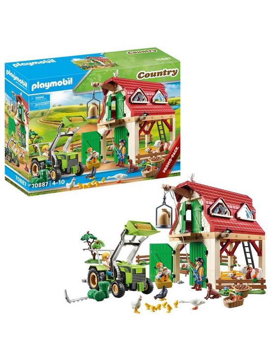 front image of playmobil-70887-country-farm-with-small-animals