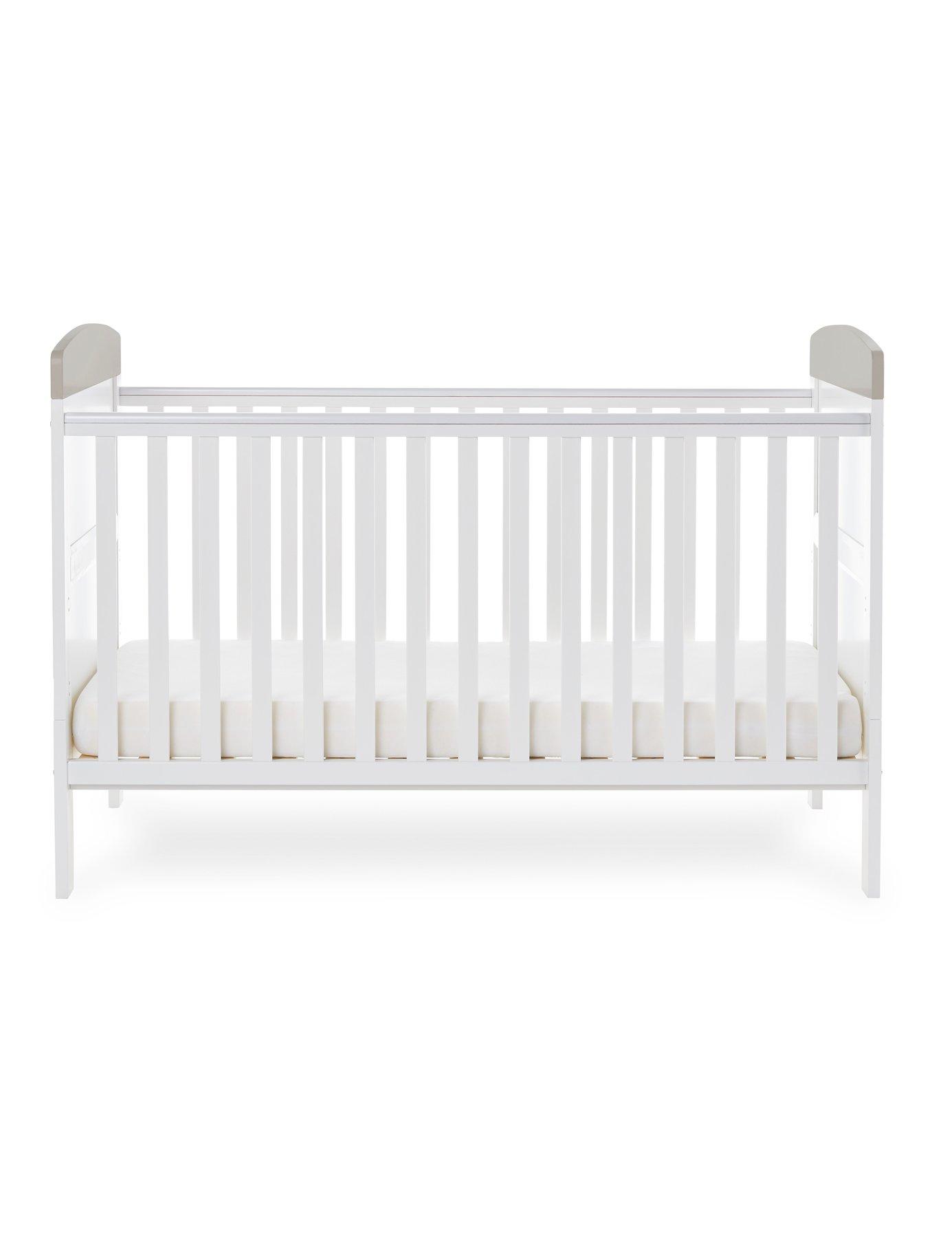 Image 5 of 6 of Obaby Guess How Much I Love You Cot Bed- To the Moon &amp; Back