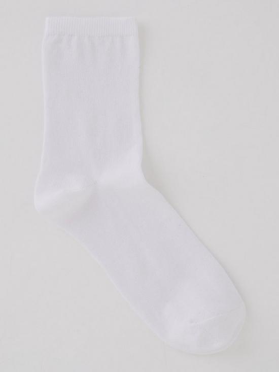 stillFront image of everyday-3-pack-ankle-socks-white