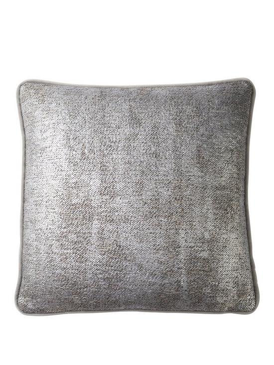 stillFront image of tess-daly-venus-cushion