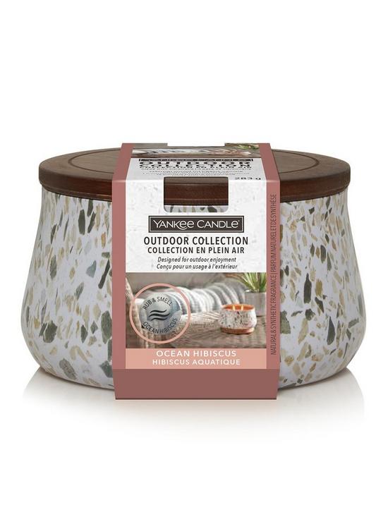 front image of yankee-candle-outdoor-collection-sparkling-lemongrass