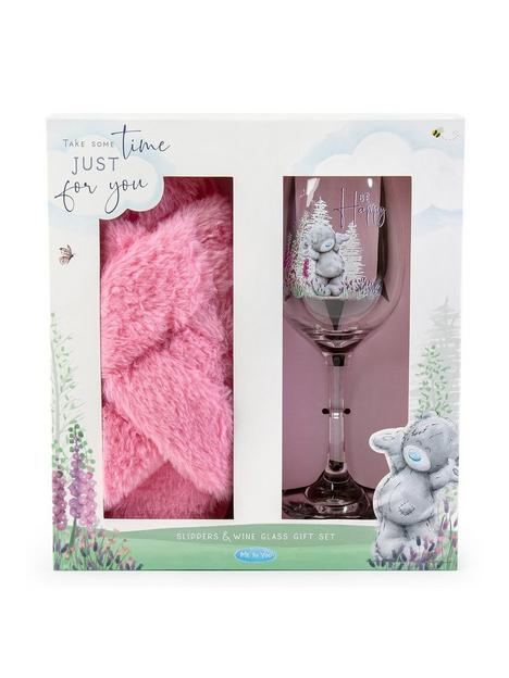 me-to-you-slippers-wine-gift-set