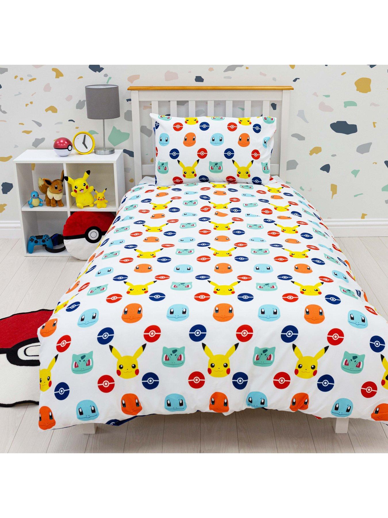 Image 3 of 8 of Pokemon Badges Double Duvet Cover Set - Multi
