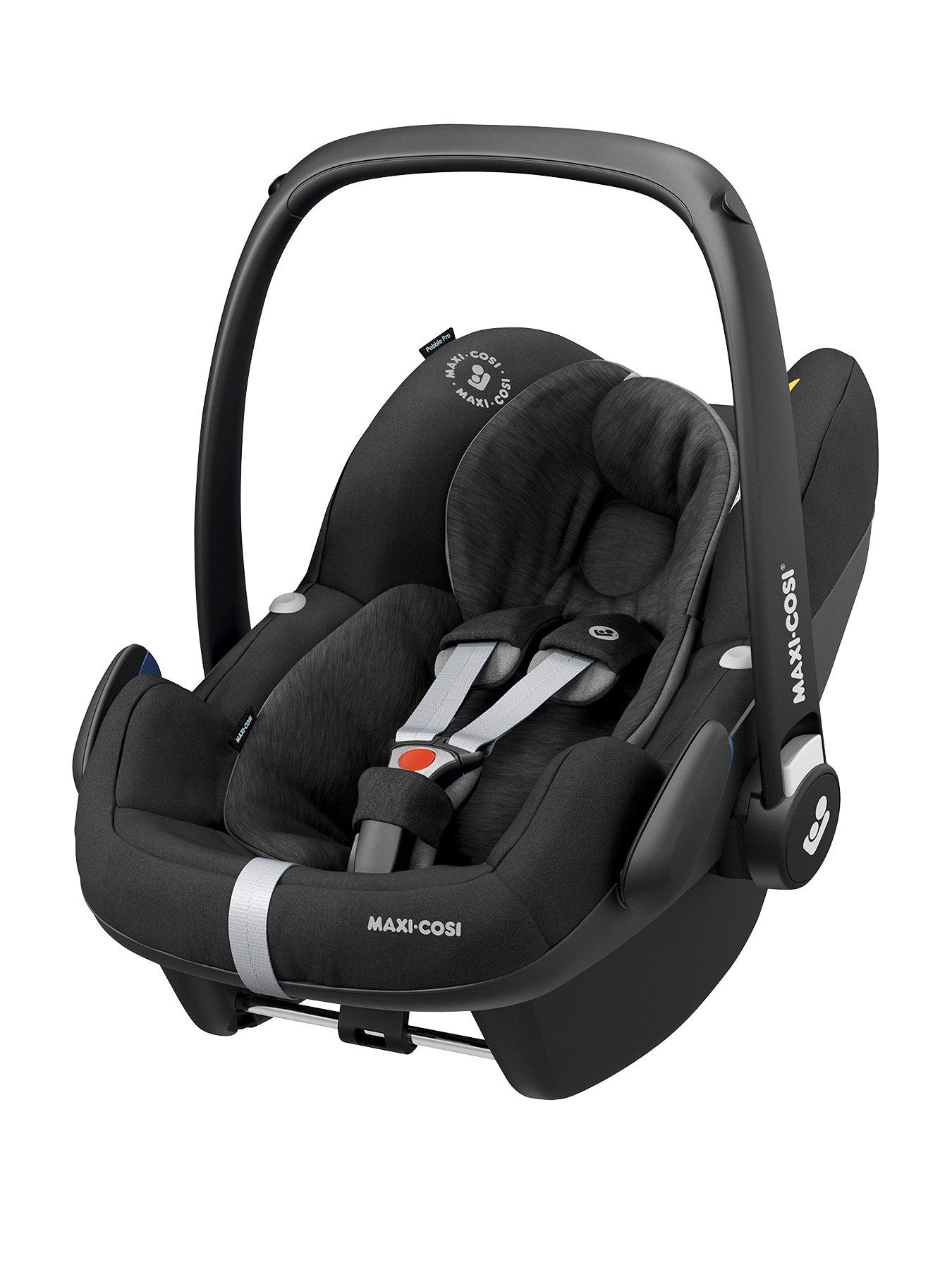 Maxi cosi cabriofix 2025 newborn insert age