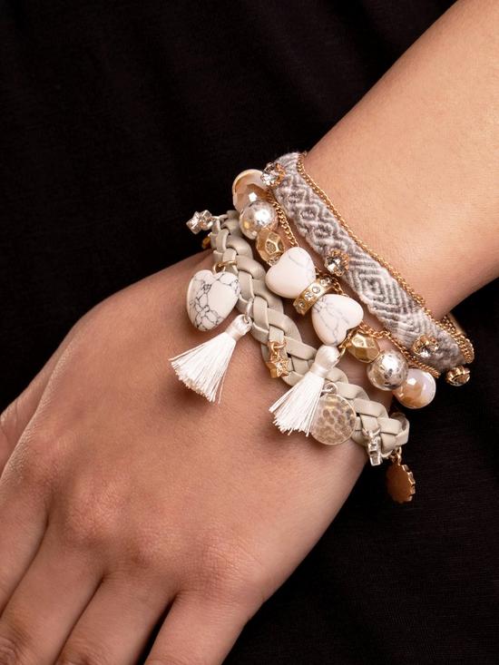 stillFront image of bibi-bijoux-gold-nomad-bracelet-set