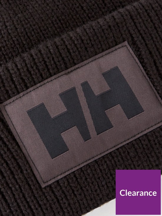 outfit image of helly-hansen-box-beanie-black
