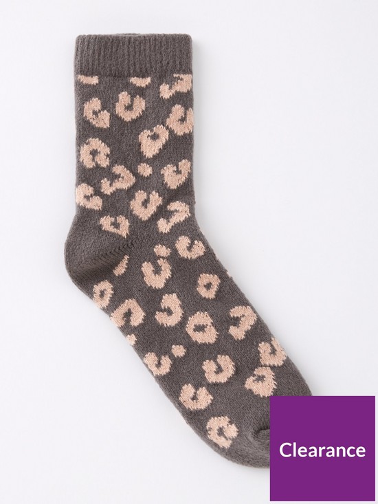 stillFront image of everyday-2-pack-leopard-print-lounge-socks-pinkgrey