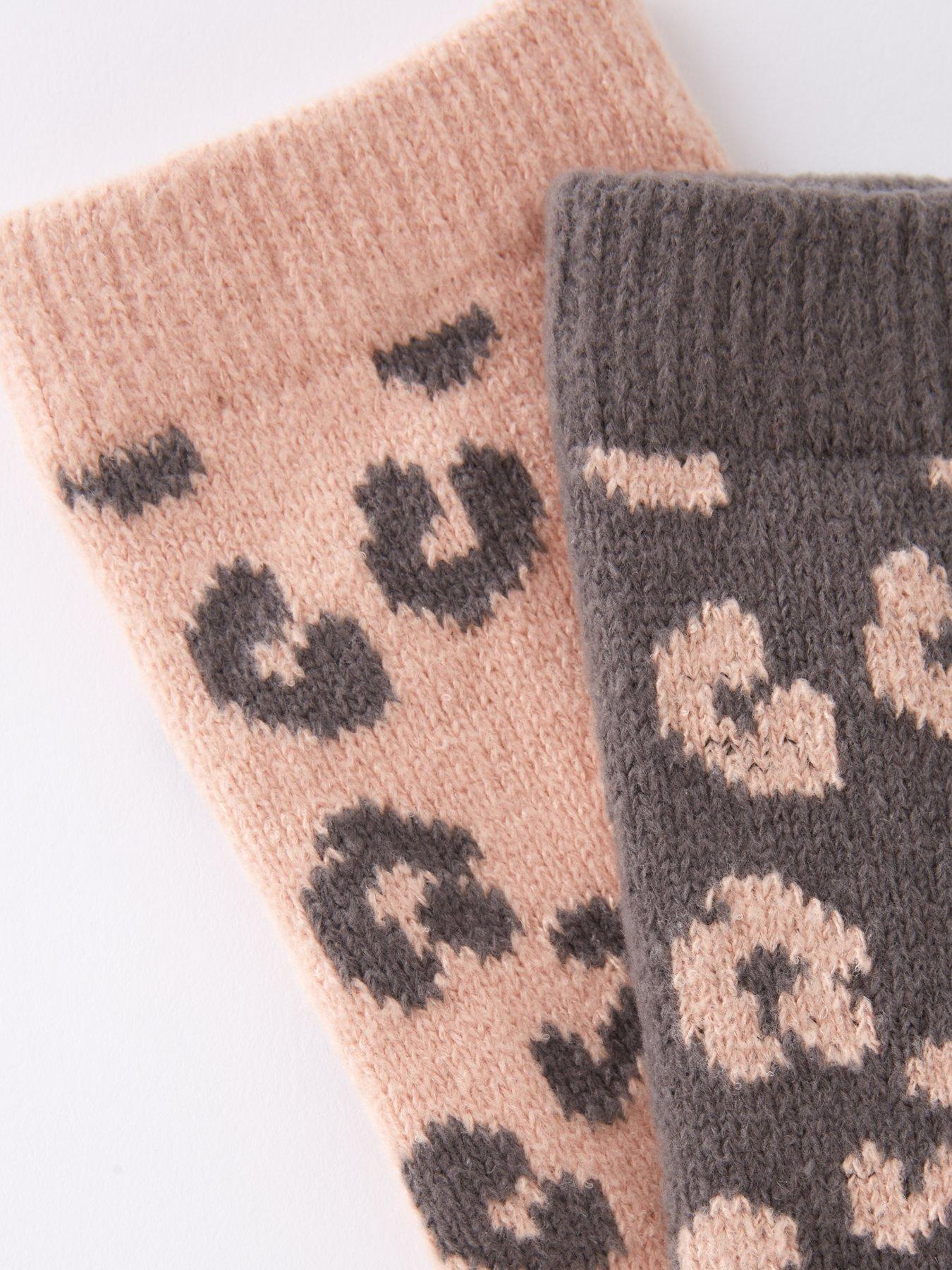  image of everyday-2-pack-leopard-print-lounge-socks-pinkgrey