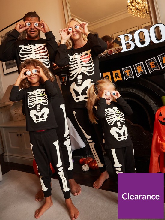 front image of very-man-mens-family-halloween-skeleton-pyjamas-black