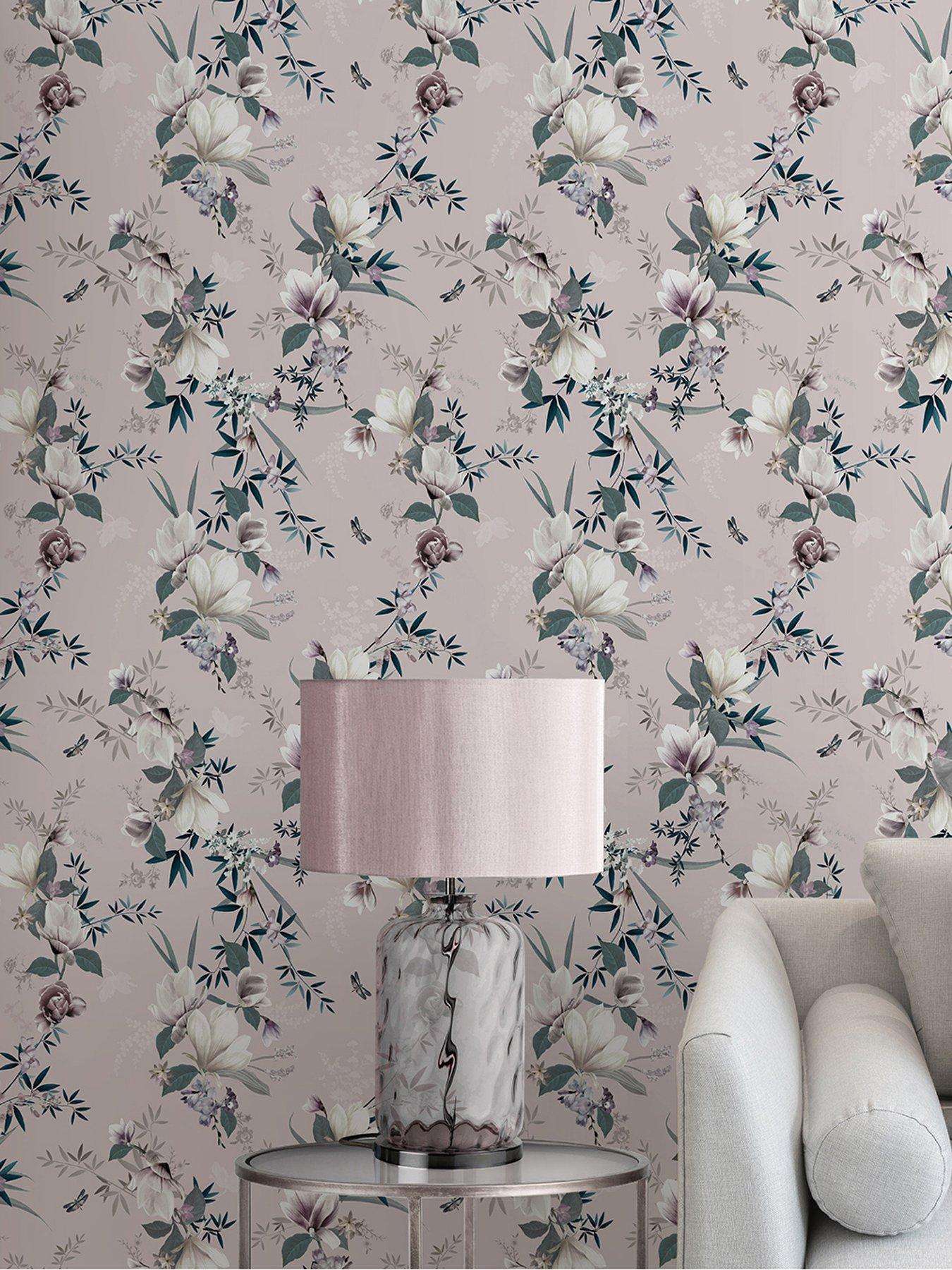 lipsy-lotus-wallpaper