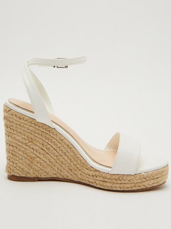 front image of quiz-woven-wedges