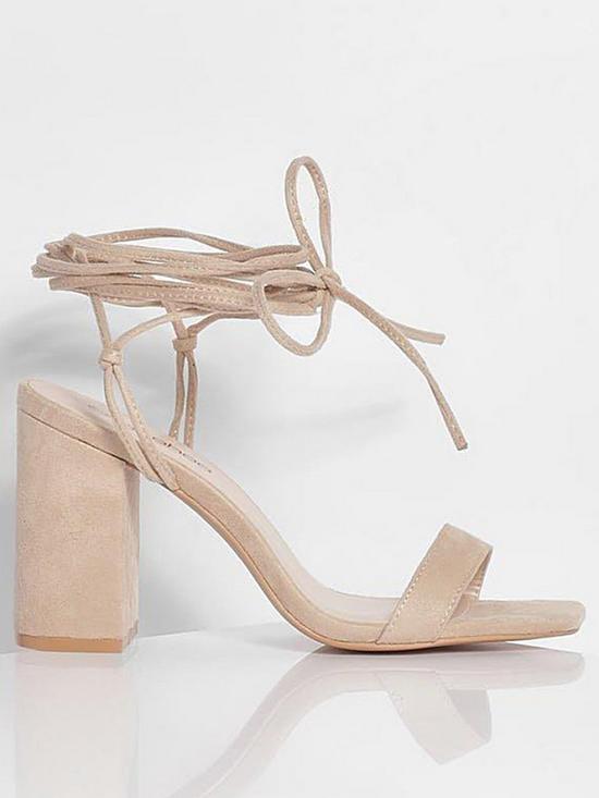 front image of boohoo-wide-fit-tie-up-strap-block-heels