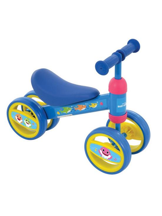 front image of baby-shark-bobble-ride-on