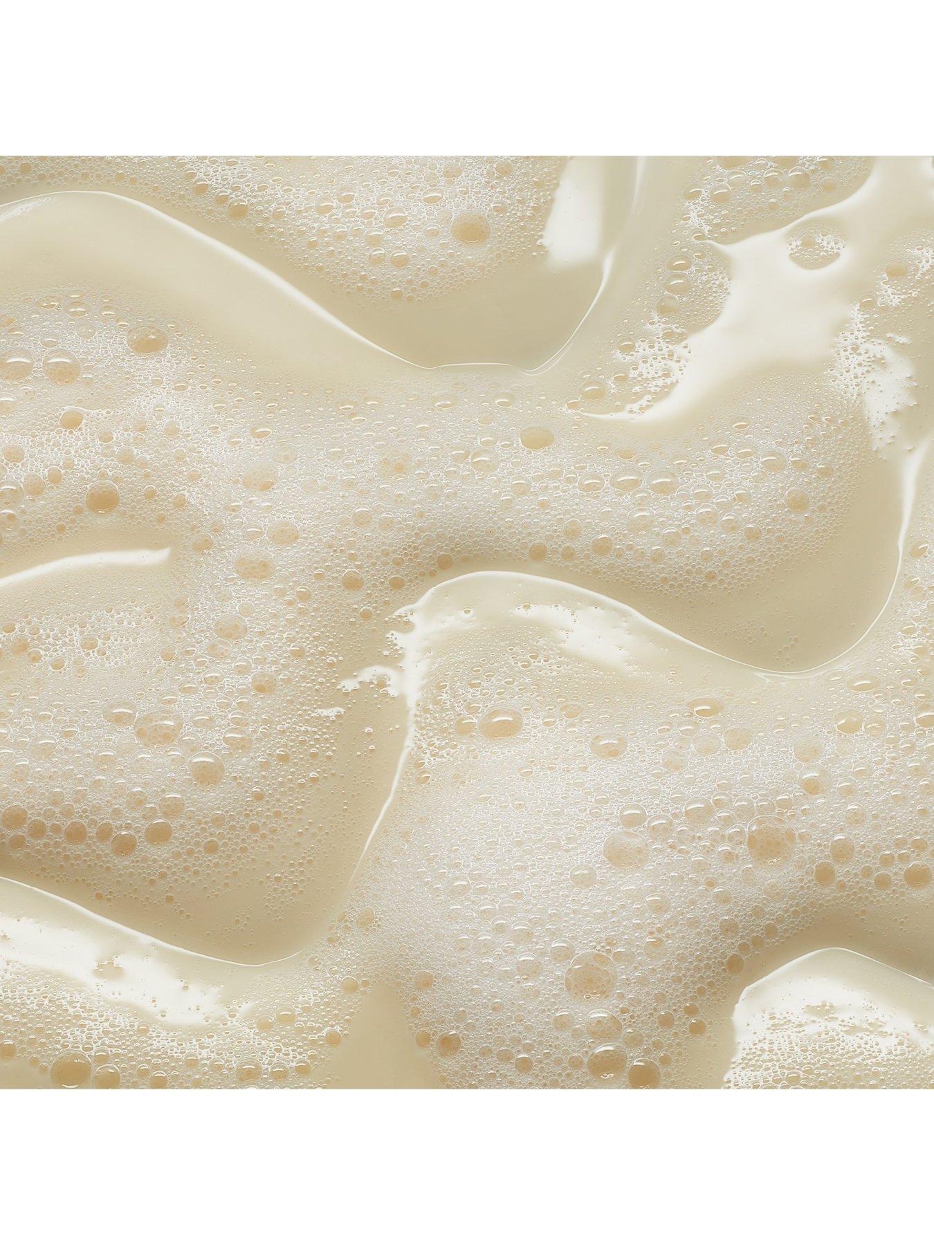 Image 4 of 5 of Sanctuary Spa Signature Collection Bath Foam 500ml
