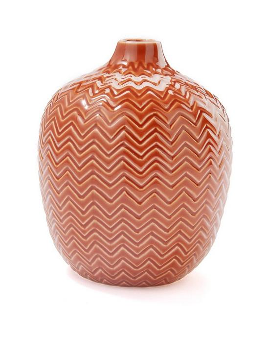 front image of very-home-zig-zag-ceramic-vase-terracotta