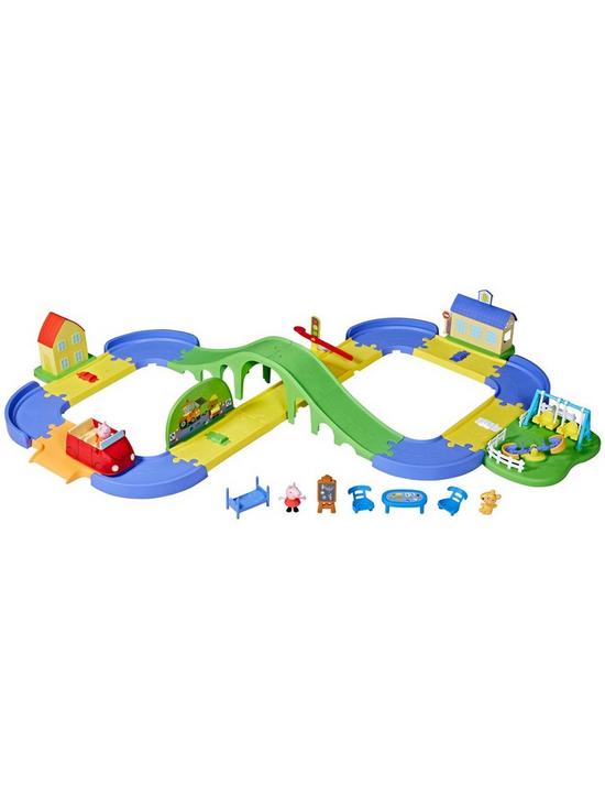 front image of peppa-pig-all-around-peppas-town-set