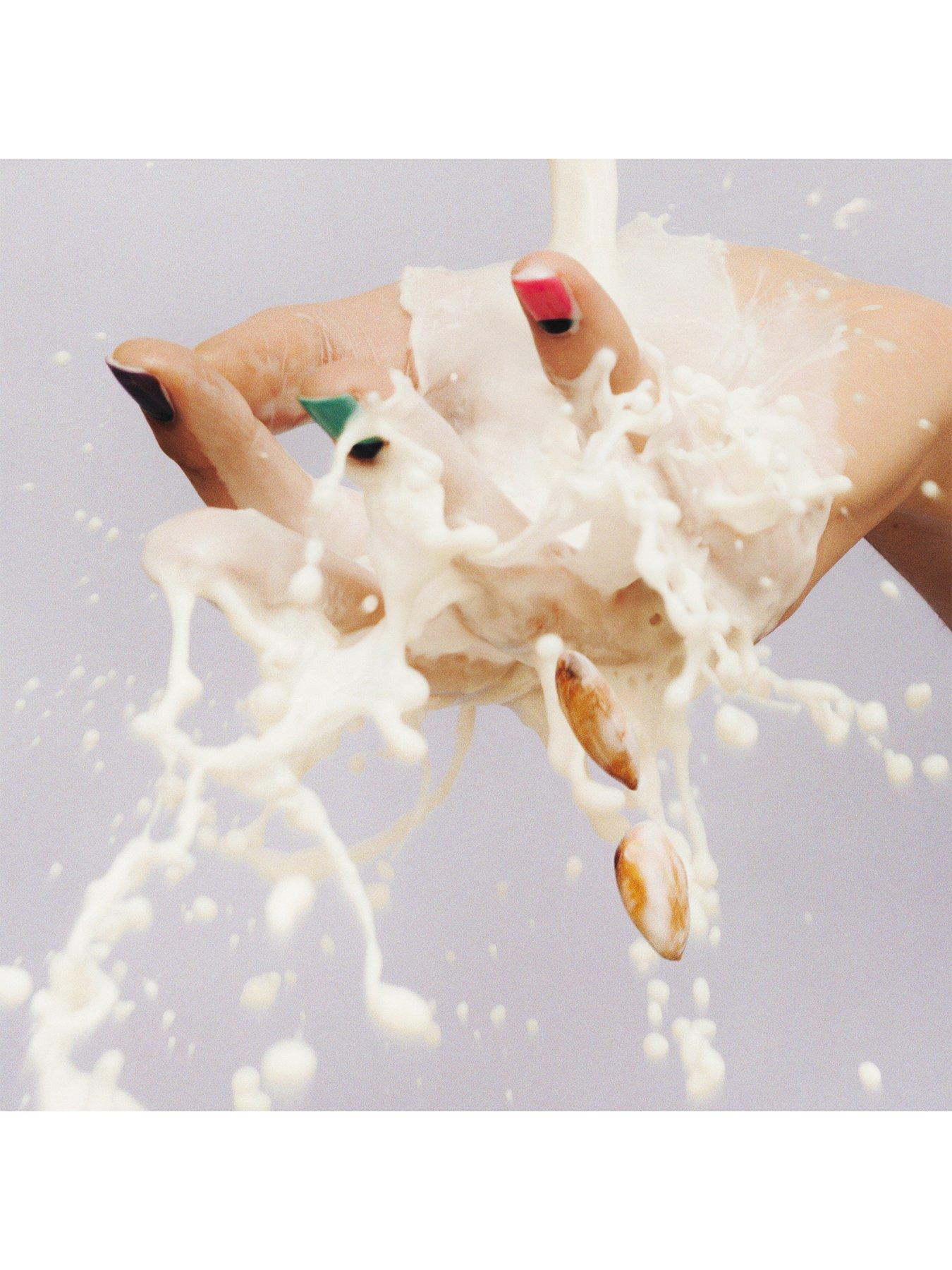 Image 5 of 5 of MARC JACOBS Perfect 30ml Eau de Parfum