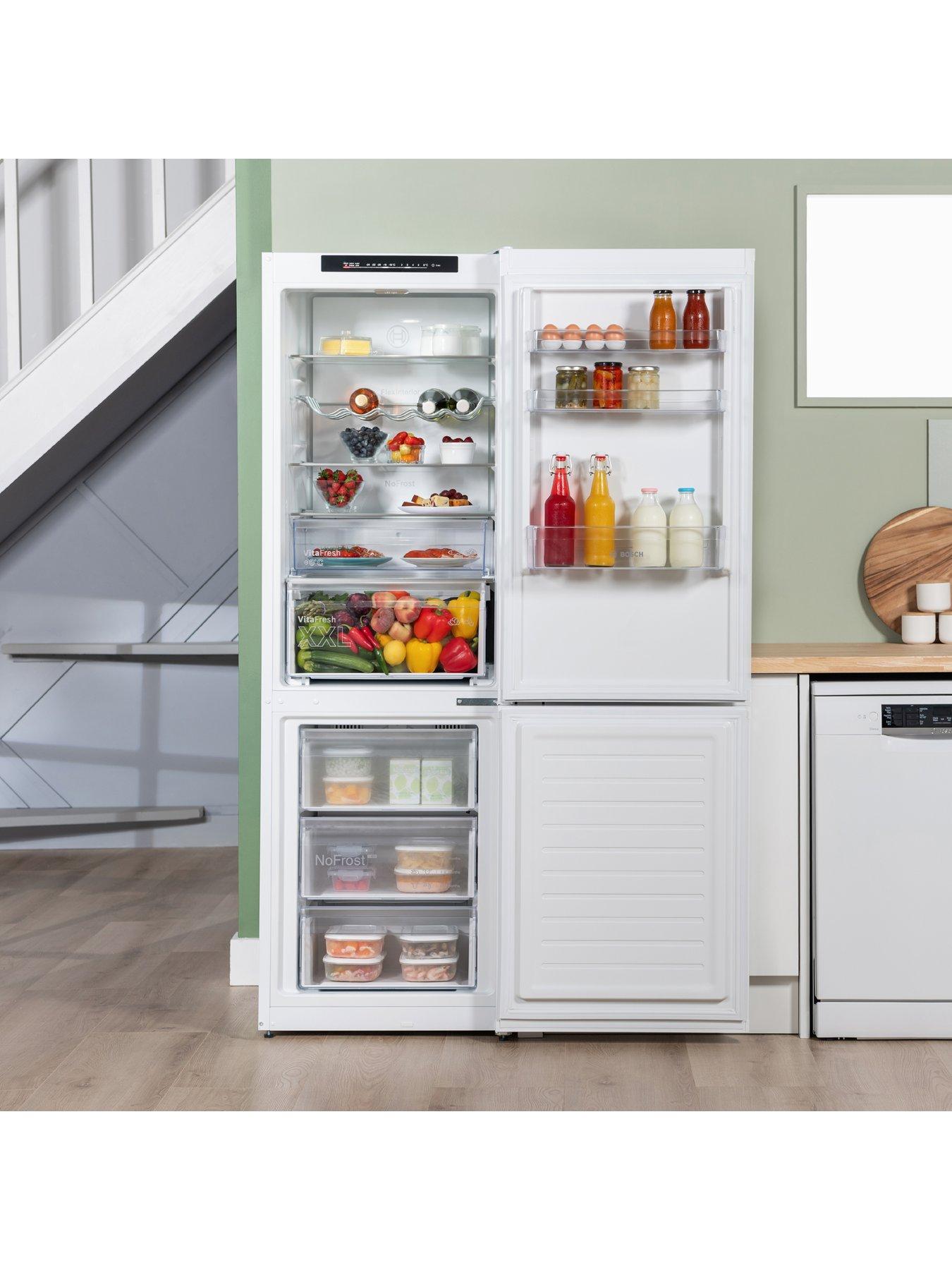 stillFront image of bosch-series-4-kgn362wdfg-6040-frost-free-60cm-wide-fridge-freezer-white