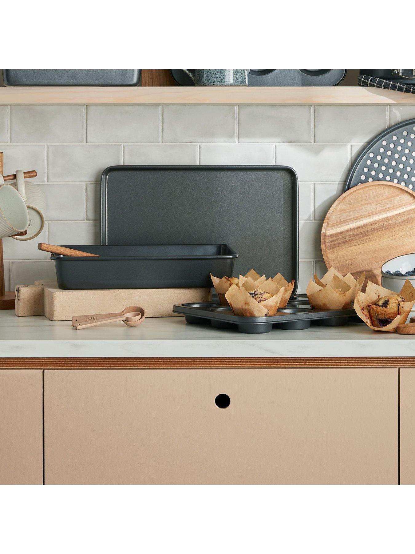 Image 5 of 5 of Denby Quan Tanium Finish Large Baking Tray