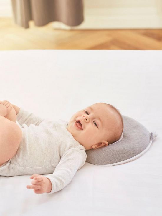 stillFront image of babymoov-lovenest-flat-head-newborn-baby-support-pillow-smokey-grey