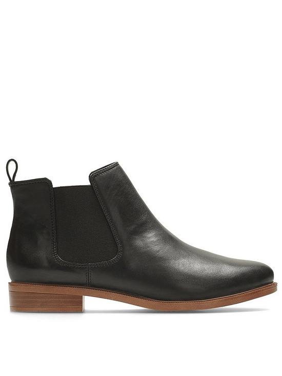 front image of clarks-taylor-shine-leather-ankle-boots