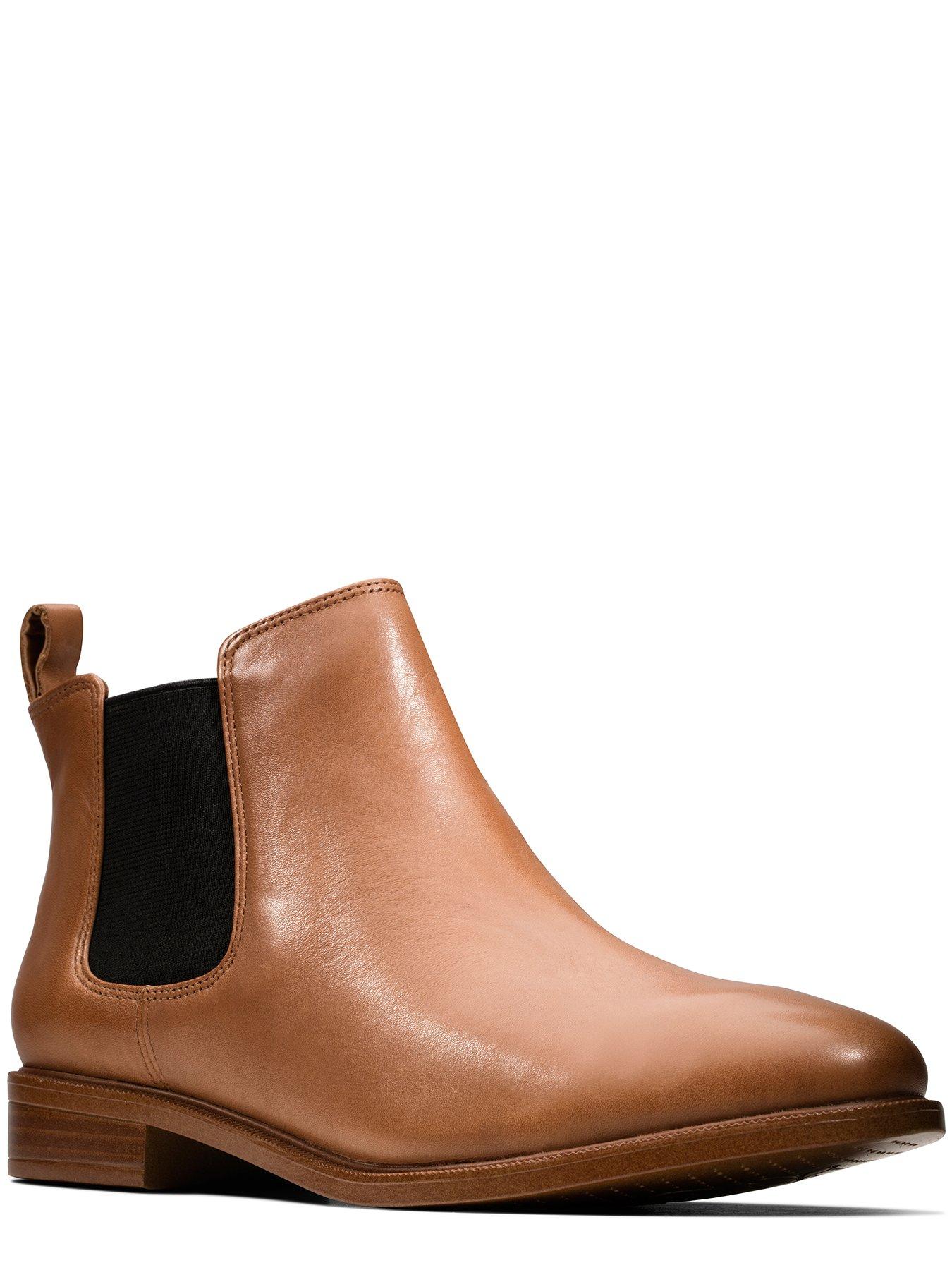 Clarks taylor best sale shine chelsea boots