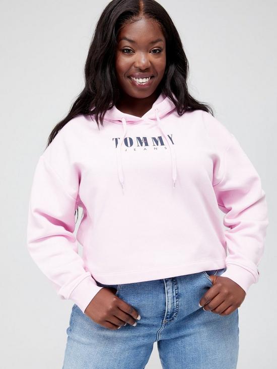 front image of tommy-jeans-curve-relaxed-fit-essential-hoodie-pink