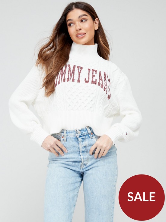 front image of tommy-jeans-crop-college-cable-sweater-white