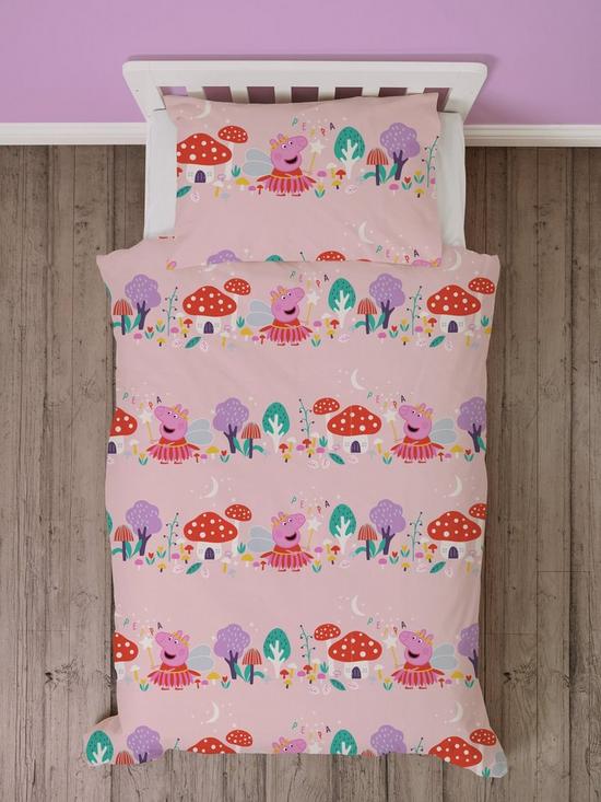 front image of peppa-pig-magic-junior-bedding-bundle-pink