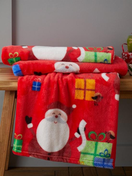 stillFront image of catherine-lansfield-santas-christmas-presents-throw-red