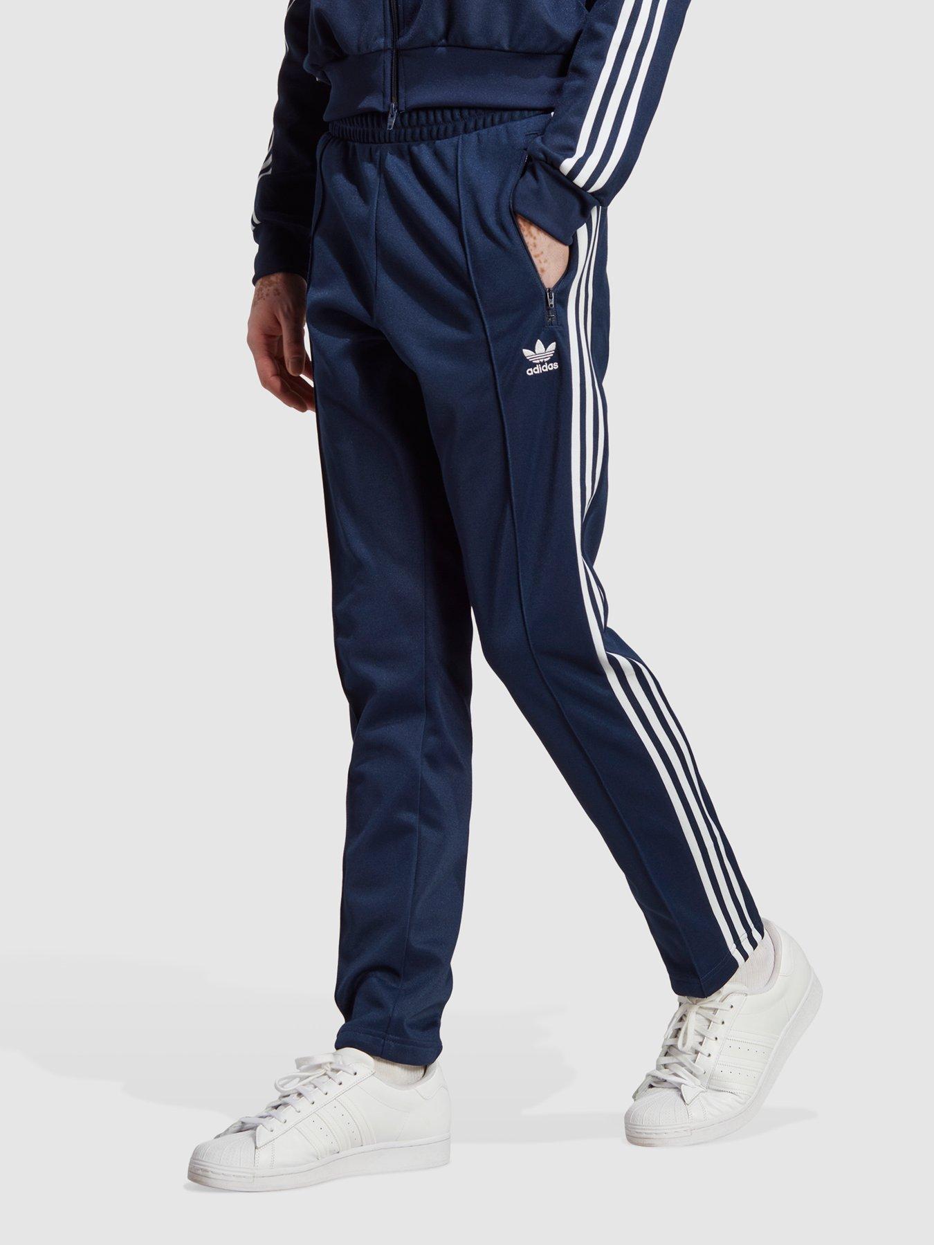 Tracksuit discount bottoms material