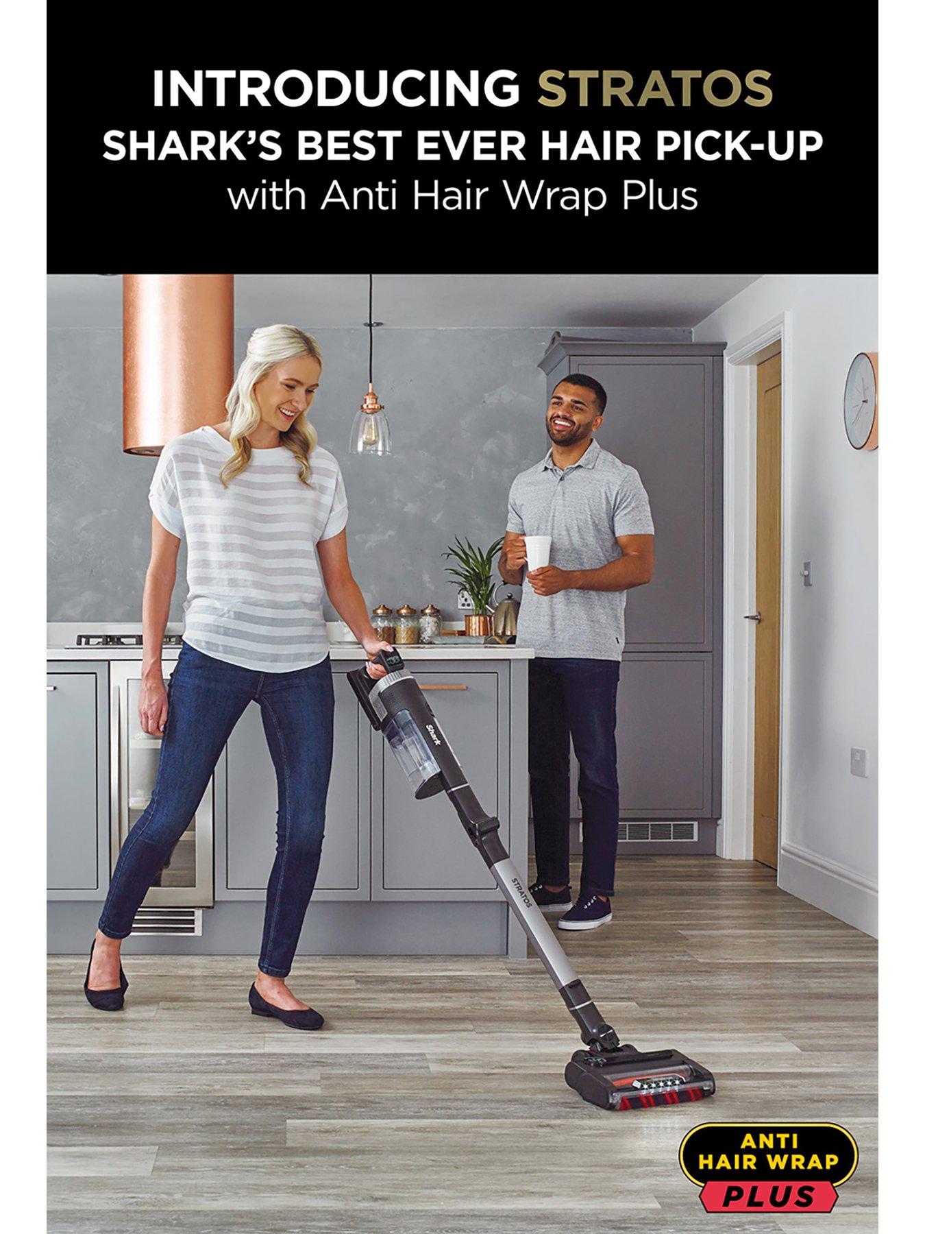 stillFront image of shark-stratos-cordless-stick-vacuum-with-anti-hair-wrap-powerfins-technology-and-flexology-true-pet-brush-120-mins-iz420ukt